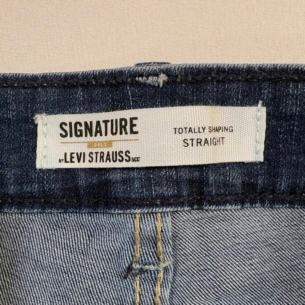 Levi's Signature Totally Shaping Straight Leg Dark Denim Jeans Size 16S 33x30 - Picture 3 of 7